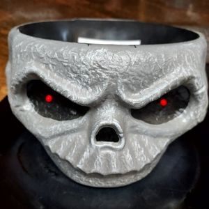 Vintage Skull bowl with animated skeleton hand,goulish sounds, and eyes light up